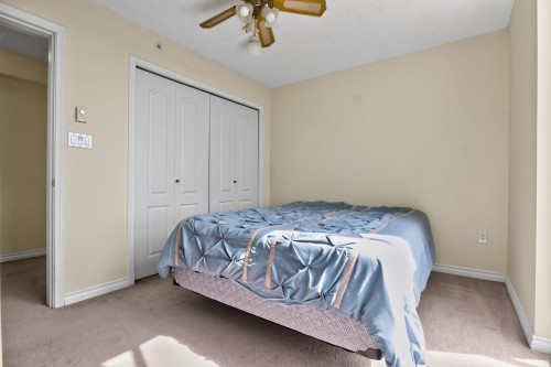 1802-1190 Pipeline Road, Coquitlam, BC - Indoor Photo Showing Bedroom