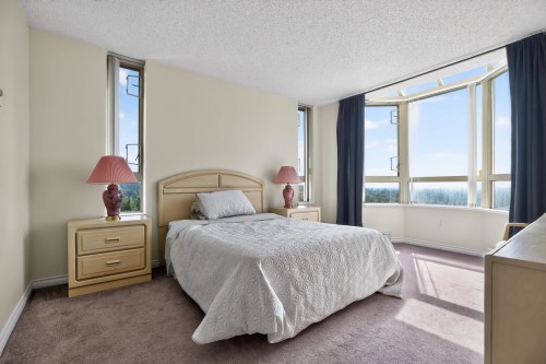 1802-1190 Pipeline Road, Coquitlam, BC - Indoor Photo Showing Bedroom