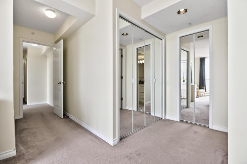 1802-1190 Pipeline Road, Coquitlam, BC - Indoor Photo Showing Other Room