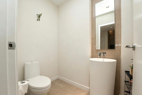 107-5151 Brighthouse Way, Richmond, BC - Indoor Photo Showing Bathroom