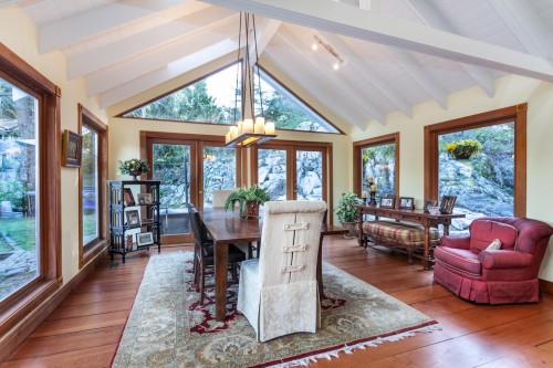 4956 Marine Drive, West Vancouver, BC - Indoor