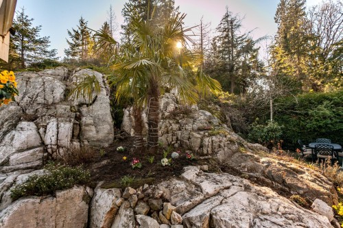4956 Marine Drive, West Vancouver, BC - Outdoor