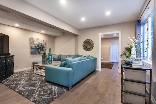 4956 Marine Drive, West Vancouver, BC - Indoor