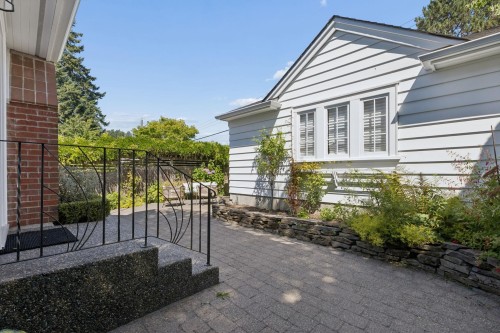 3933 King Edward Avenue W, Vancouver, BC - Outdoor