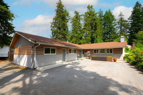 2420 Edgemont Boulevard  North Vancouver, BC V7P 2L1