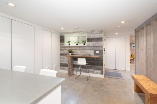2420 Edgemont Boulevard, North Vancouver, BC - Indoor