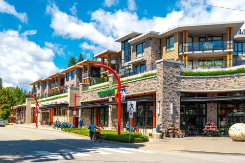 2420 Edgemont Boulevard, North Vancouver, BC - Outdoor