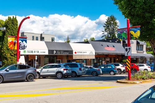 2420 Edgemont Boulevard, North Vancouver, BC - Outdoor
