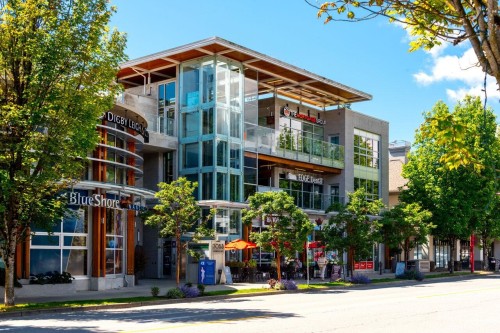 2420 Edgemont Boulevard, North Vancouver, BC - Outdoor With Facade