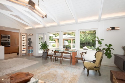 2420 Edgemont Boulevard, North Vancouver, BC - Indoor Photo Showing Other Room