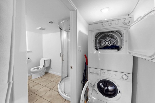 10111 Ainsworth Crescent, Richmond, BC - Indoor Photo Showing Laundry Room