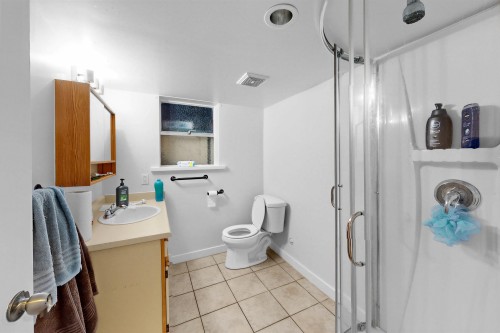 10111 Ainsworth Crescent, Richmond, BC - Indoor Photo Showing Bathroom