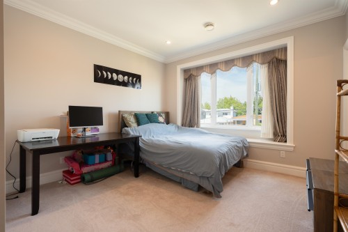 2715 20Th Avenue W, Vancouver, BC - Indoor Photo Showing Bedroom