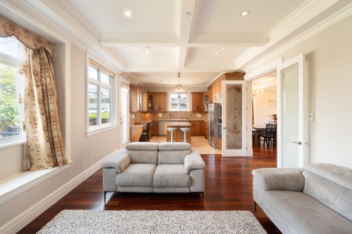 2715 20Th Avenue W, Vancouver, BC - Indoor Photo Showing Living Room