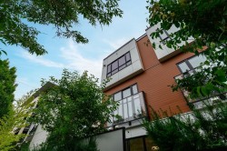 18-520 28th Avenue W Vancouver, BC V5Z 2H1