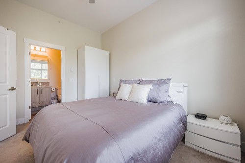 409-22327 River Road, Maple Ridge, BC - Indoor Photo Showing Bedroom