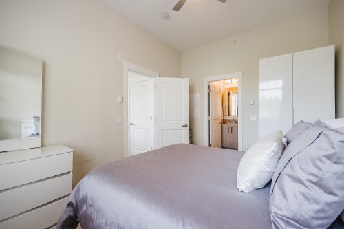 409-22327 River Road, Maple Ridge, BC - Indoor Photo Showing Bedroom