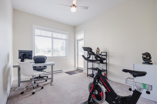 409-22327 River Road, Maple Ridge, BC - Indoor Photo Showing Office