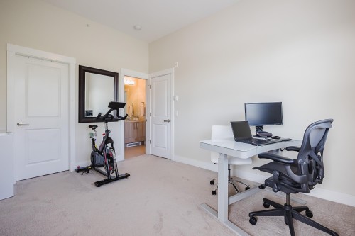 409-22327 River Road, Maple Ridge, BC - Indoor Photo Showing Office