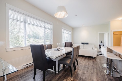 409-22327 River Road, Maple Ridge, BC - Indoor Photo Showing Dining Room