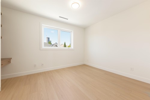 2-6525 Dufferin Avenue, Burnaby, BC - Indoor Photo Showing Other Room