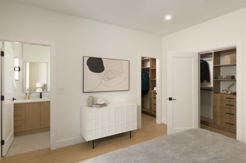 5-6525 Dufferin Avenue, Burnaby, BC - Indoor