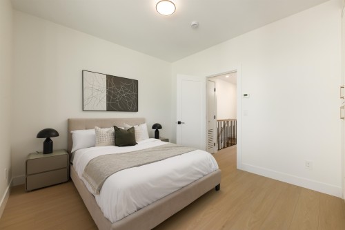 5-6525 Dufferin Avenue, Burnaby, BC - Indoor Photo Showing Bedroom