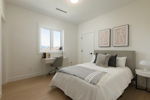 5-6525 Dufferin Avenue, Burnaby, BC - Indoor Photo Showing Bedroom