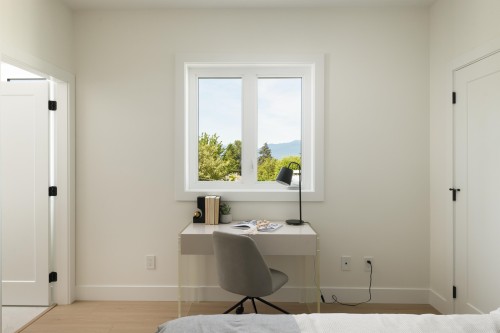 5-6525 Dufferin Avenue, Burnaby, BC - Indoor