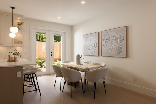 5-6525 Dufferin Avenue, Burnaby, BC - Indoor Photo Showing Dining Room