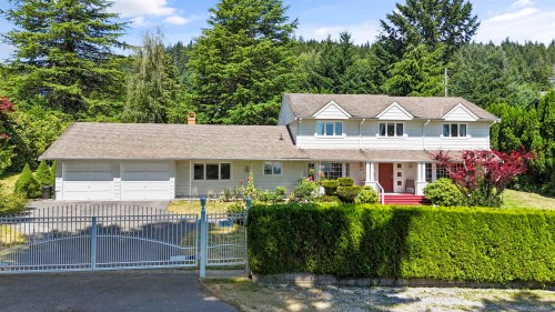 875 Greenwood Road, West Vancouver, BC - Outdoor With Facade