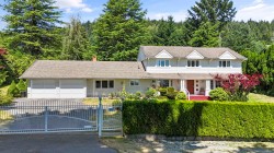 875 Greenwood Road  West Vancouver, BC V7S 1X8