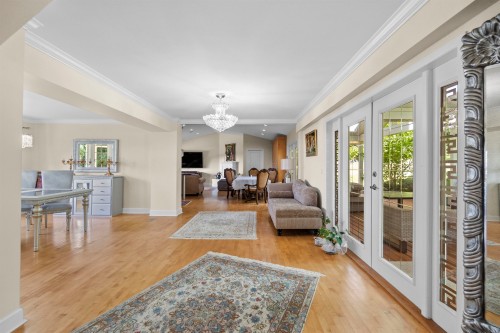 875 Greenwood Road, West Vancouver, BC - Indoor Photo Showing Living Room