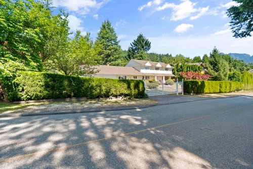 875 Greenwood Road, West Vancouver, BC - Outdoor With View