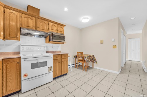 1268 Nanaimo Street, Vancouver, BC - Indoor Photo Showing Kitchen