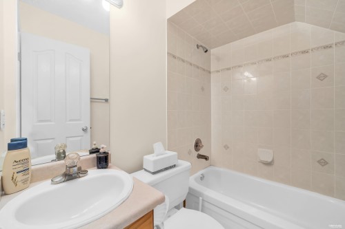 1268 Nanaimo Street, Vancouver, BC - Indoor Photo Showing Bathroom