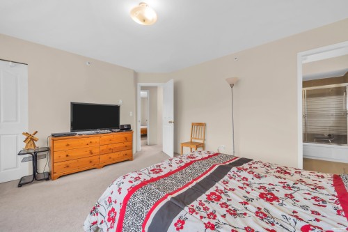 1268 Nanaimo Street, Vancouver, BC - Indoor Photo Showing Bedroom