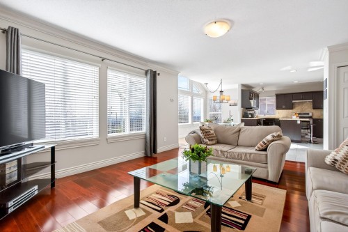 1671 Mallard Court, Coquitlam, BC - Indoor Photo Showing Living Room