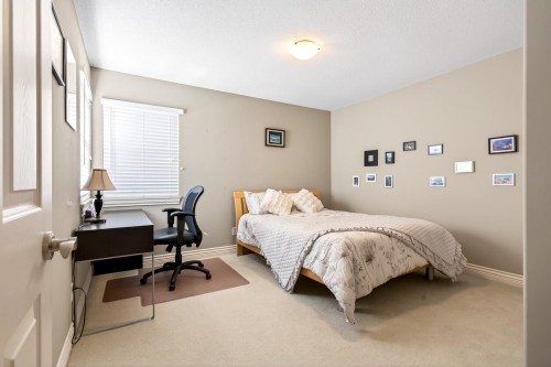 1671 Mallard Court, Coquitlam, BC - Indoor Photo Showing Bedroom