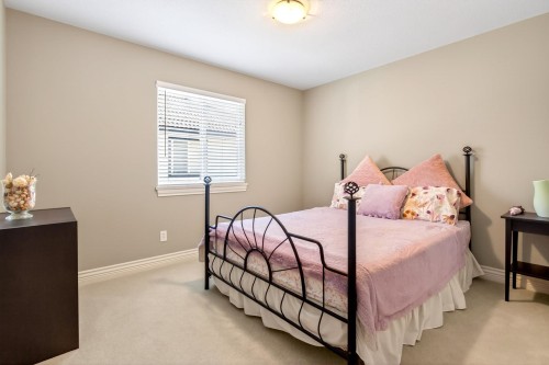 1671 Mallard Court, Coquitlam, BC - Indoor Photo Showing Bedroom