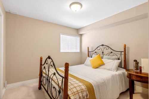 1671 Mallard Court, Coquitlam, BC - Indoor Photo Showing Bedroom
