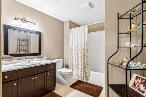 1671 Mallard Court, Coquitlam, BC - Indoor Photo Showing Bathroom