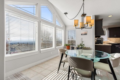 1671 Mallard Court, Coquitlam, BC - Indoor Photo Showing Dining Room