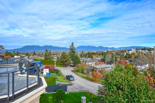 4729 Paton Street, Vancouver, BC - Outdoor With View