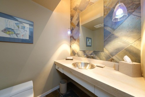 4729 Paton Street, Vancouver, BC - Indoor Photo Showing Bathroom