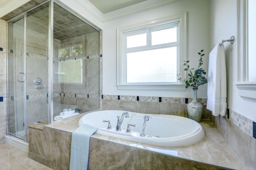 8151 Dalemore Road, Richmond, BC - Indoor Photo Showing Bathroom