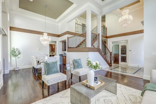 8151 Dalemore Road, Richmond, BC - Indoor Photo Showing Living Room With Fireplace