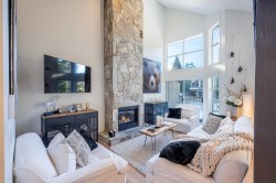 2219 Aspen Drive Whistler, BC V8E 0A6