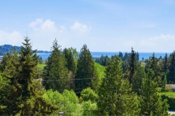 302-5780 Trail Avenue Sechelt, BC V7Z 0K5