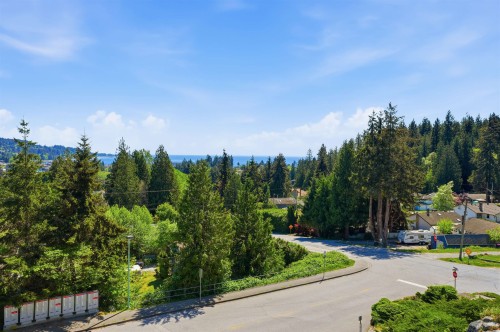 302-5780 Trail Avenue, Sechelt, BC 